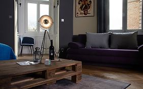 W-Tree Loft Style Apartment