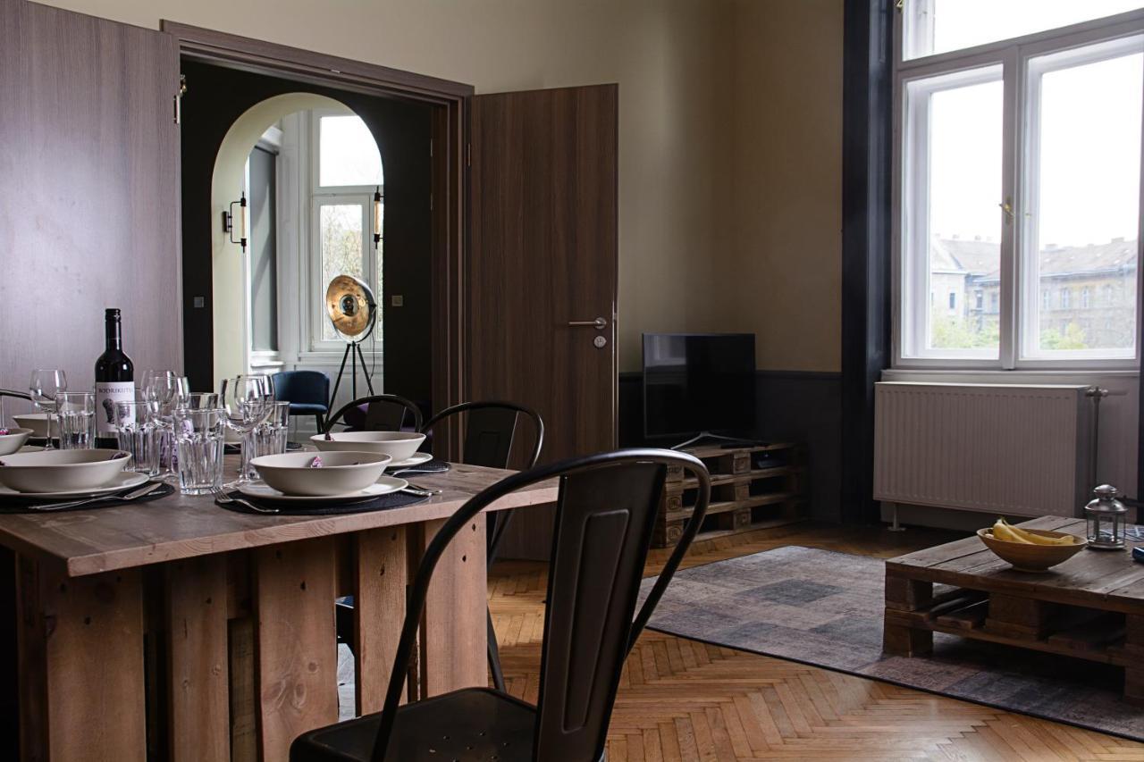 W-Tree Loft Style Apartment Budapest Exterior photo
